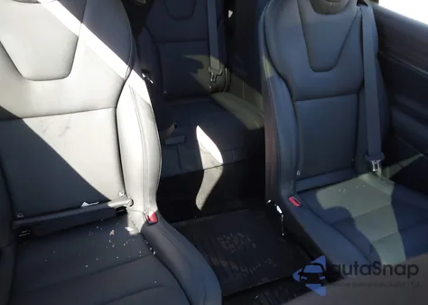 2024 Tesla Model X Long Range z USA, uszkodzony, nr VIN 7SAXCBE54RF460155